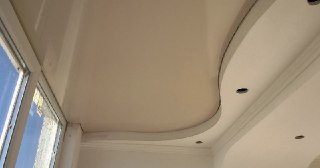 Натяжной потолок на балкон Сорочинск, цена 6110 руб.